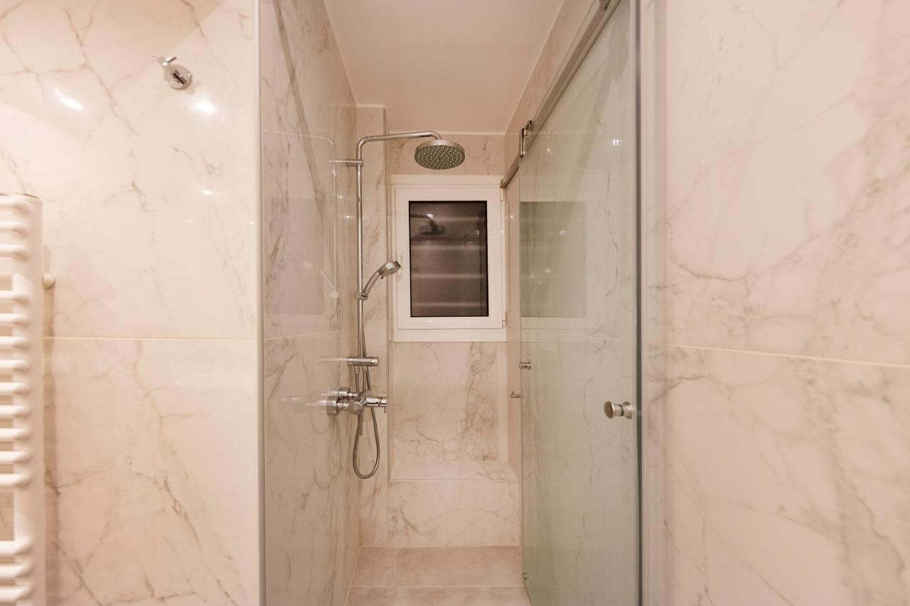 Kolonaki Lux Apartment By Gianttrip เอเธนส์ ภายนอก รูปภาพ
